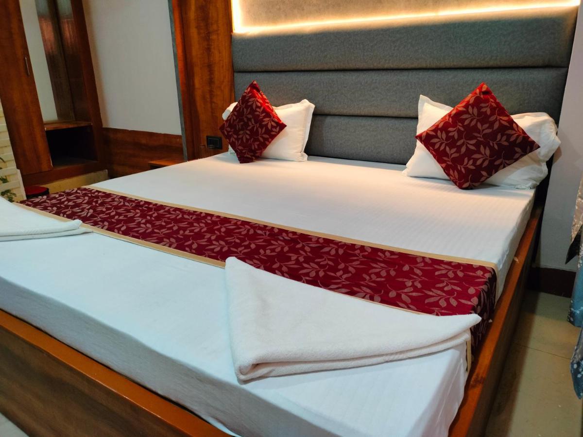 Hotel City Park Guwahati Esterno foto