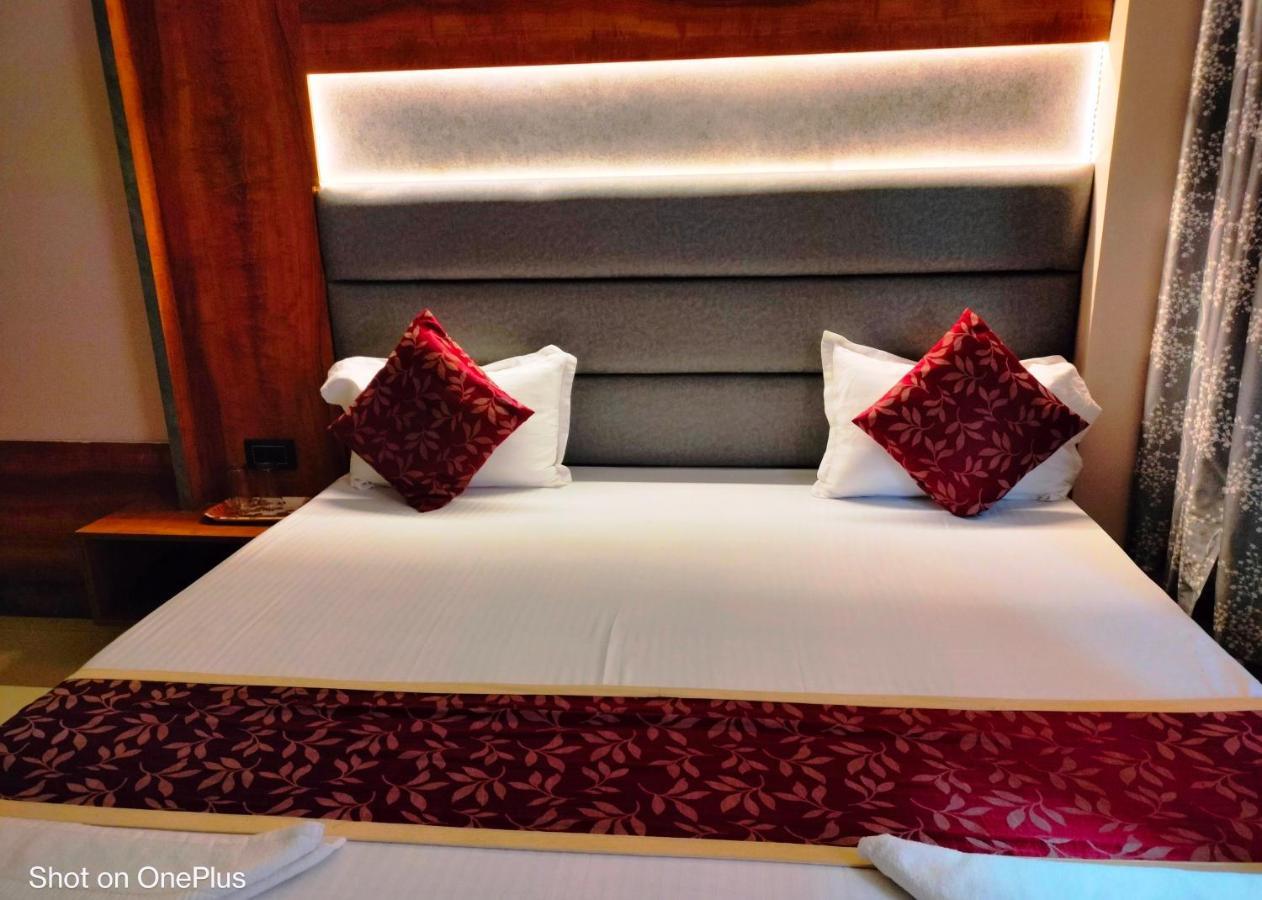 Hotel City Park Guwahati Esterno foto