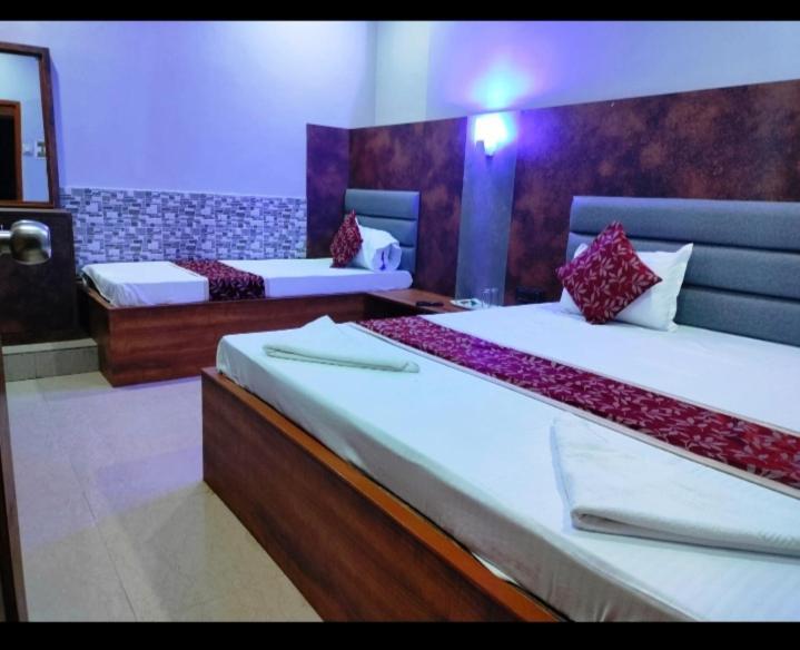 Hotel City Park Guwahati Esterno foto