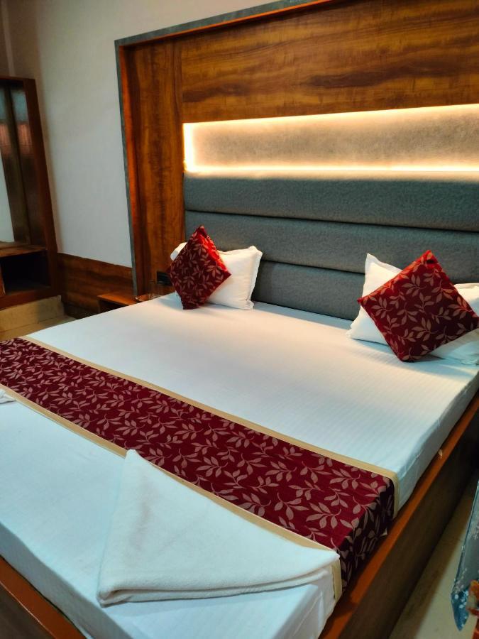Hotel City Park Guwahati Esterno foto