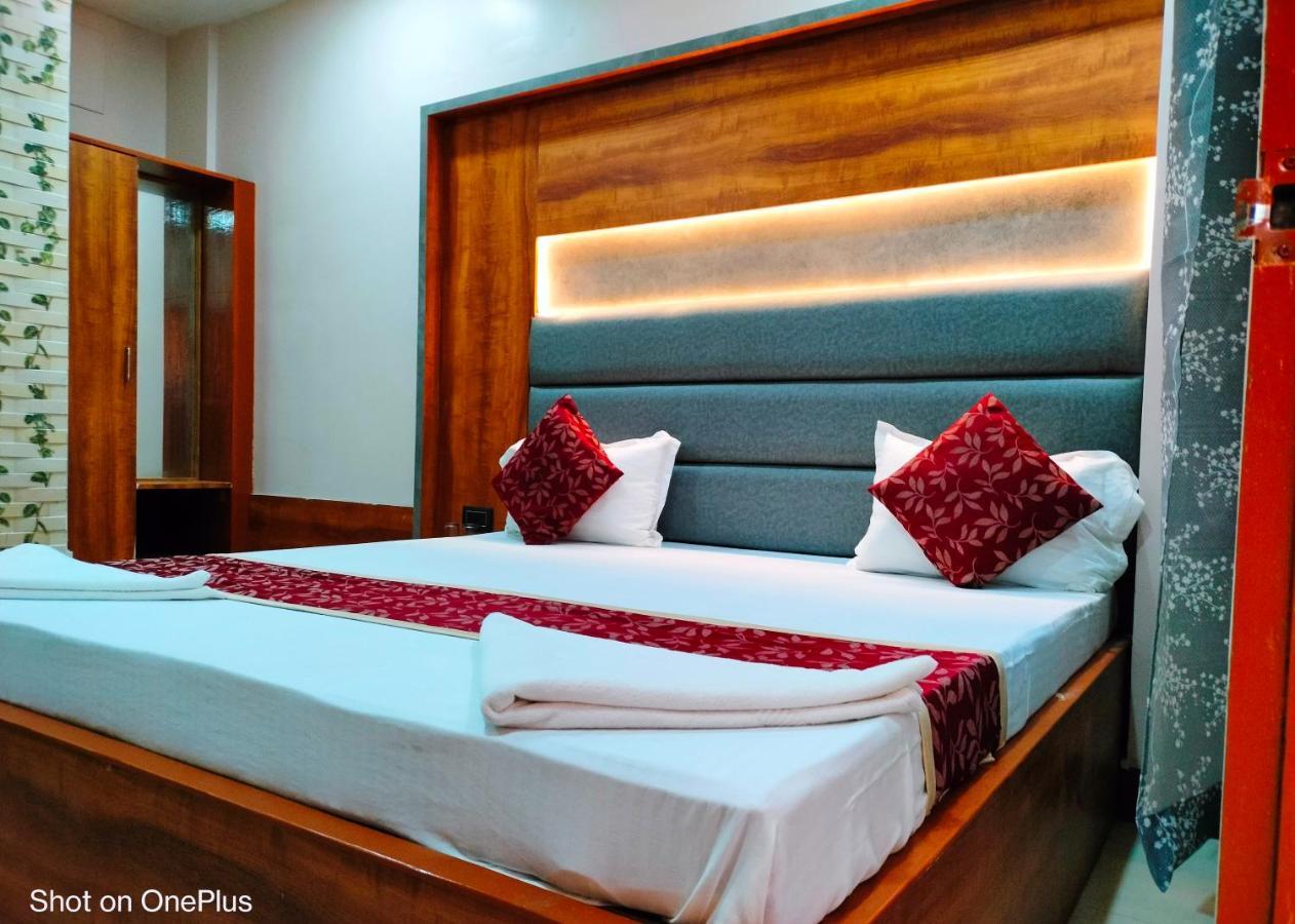 Hotel City Park Guwahati Esterno foto