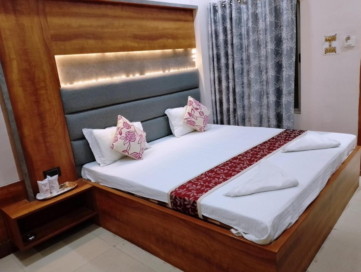 Hotel City Park Guwahati Esterno foto